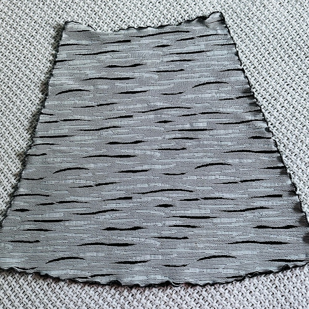 White and black Haystack skirt small